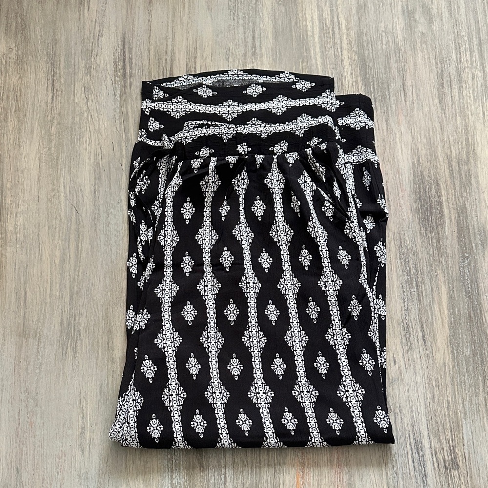 Falls Creek Black and White Patterned Wide Leg Pants